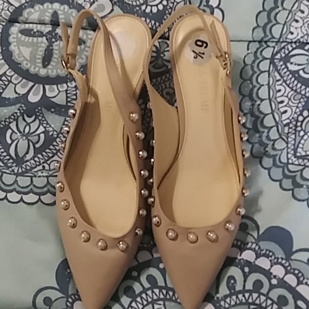 Kitten heels